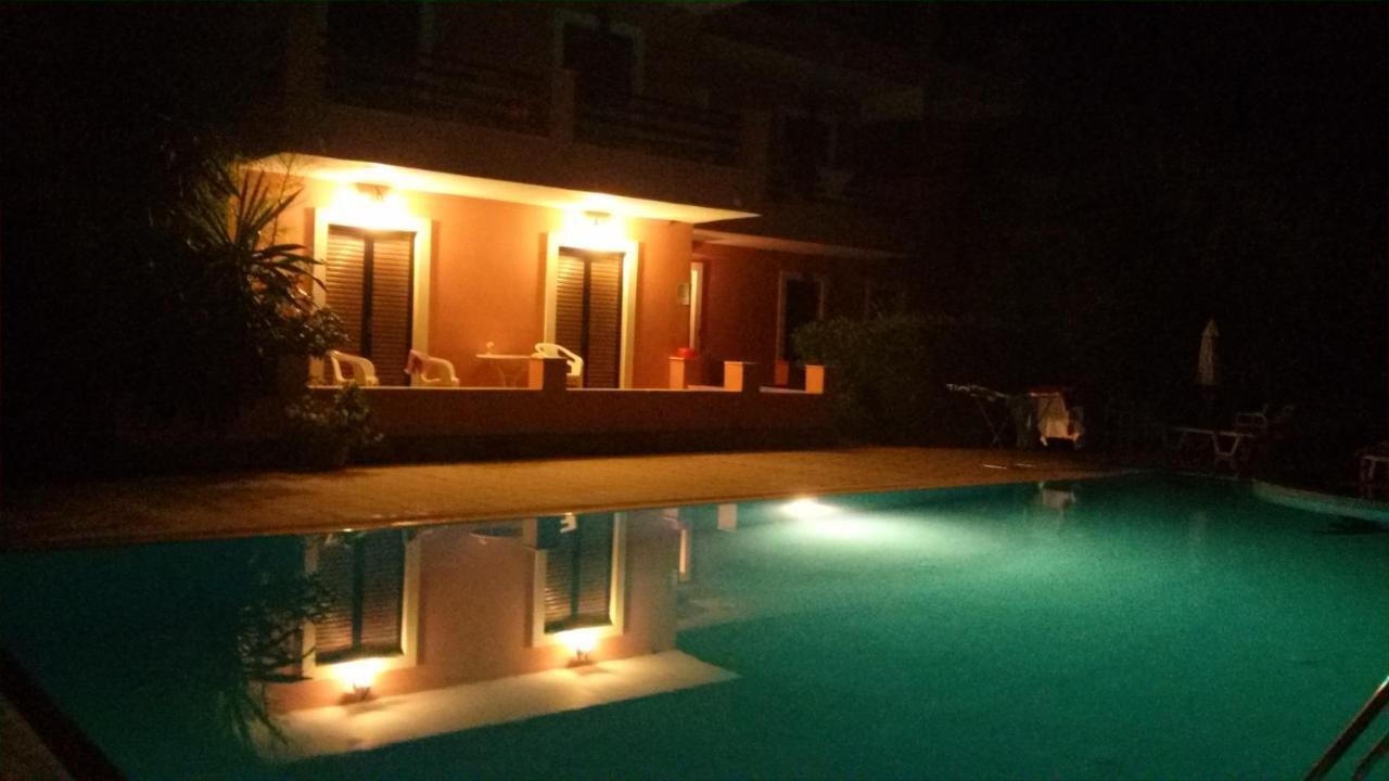 Stathis Apartments Dassia  Exterior foto